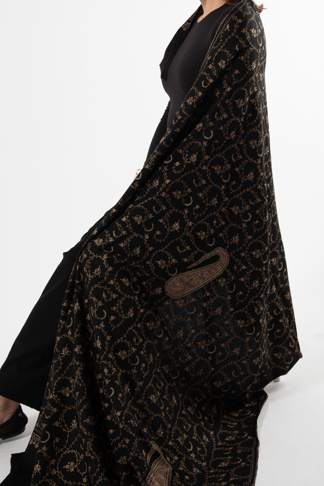 Fine Cashmere Sozni heavy stole